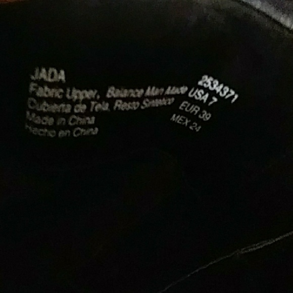 Beautiful black faux suede mid-calf boot - Picture 6 of 6